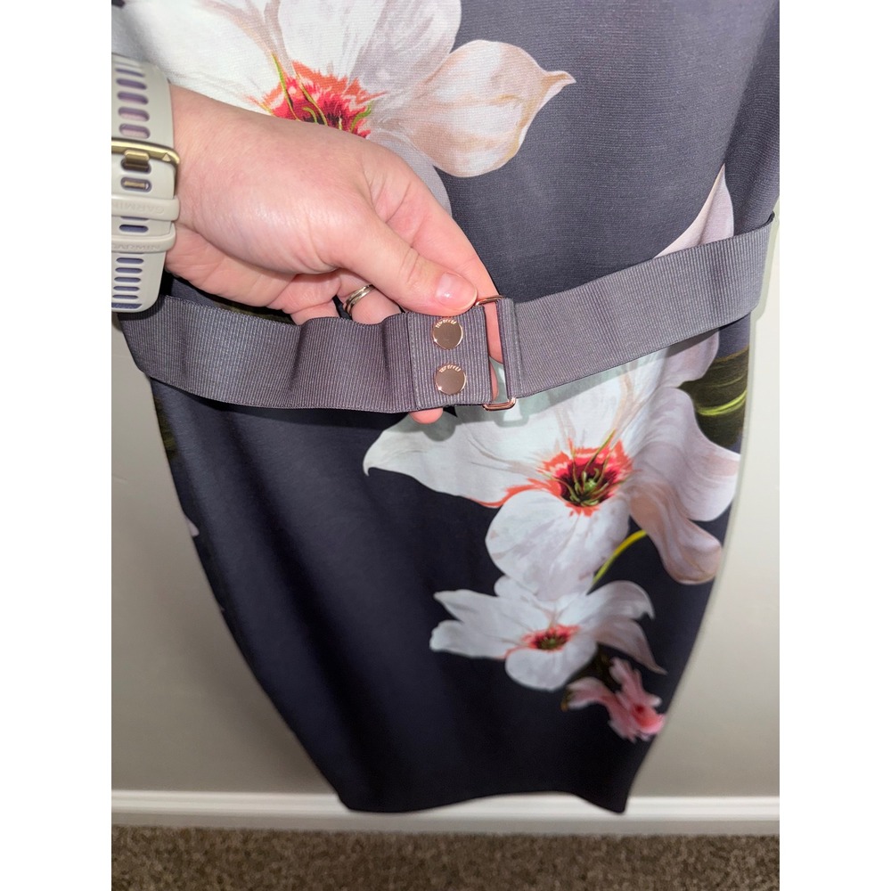 Ted Baker London Bisslee Floral Sheath Dress Gray Rose Gold Zip Size 1 US 4 - Picture 4 of 9